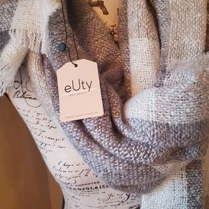 Euty Beauty Scarf